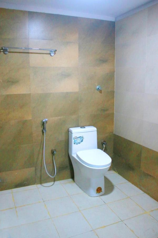 Hotel Sakura Inn โฮซูร์ ภายนอก รูปภาพ