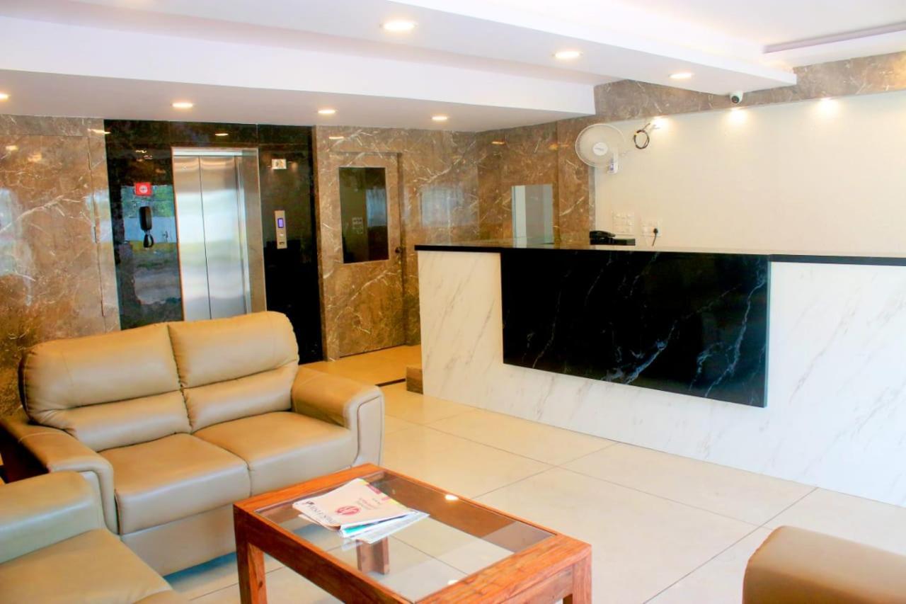 Hotel Sakura Inn โฮซูร์ ภายนอก รูปภาพ